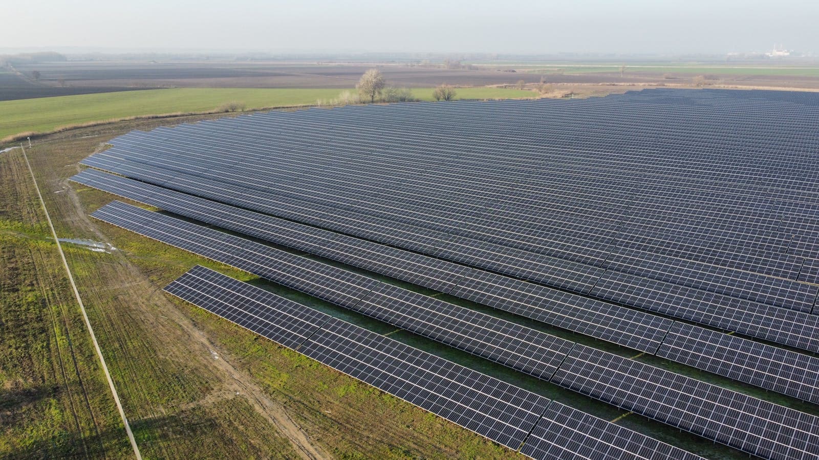 Rooftop photovoltaic power plant